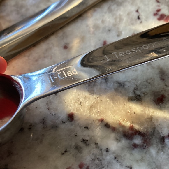 All-Clad Standard Measuring Spoons — Set of 4 - Picture 5 of 6